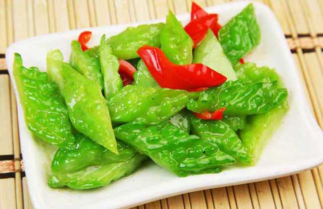 苦瓜不能和什么一起吃?